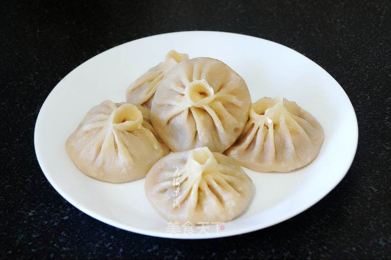 Ostrich Meat Dumplings Filled with Soup recipe