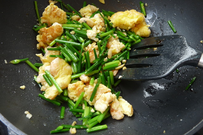 Hibiscus Shrimp and Chive Flower recipe