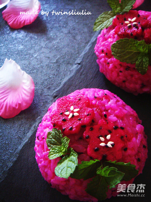 Dragon Fruit Flower Rice Ball recipe