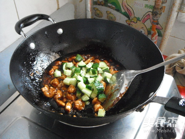 Stir-fried Chicken with Sauce recipe