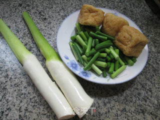 Stir-fried Rice White with Tofu in Garlic Stalk Oil recipe