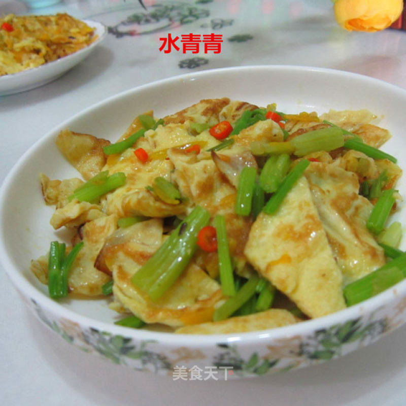 Celery Scrambled Eggs recipe