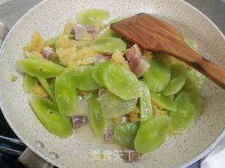 Minimalist Life: Photos ~ Stir-fried Lettuce with Fish Gum recipe