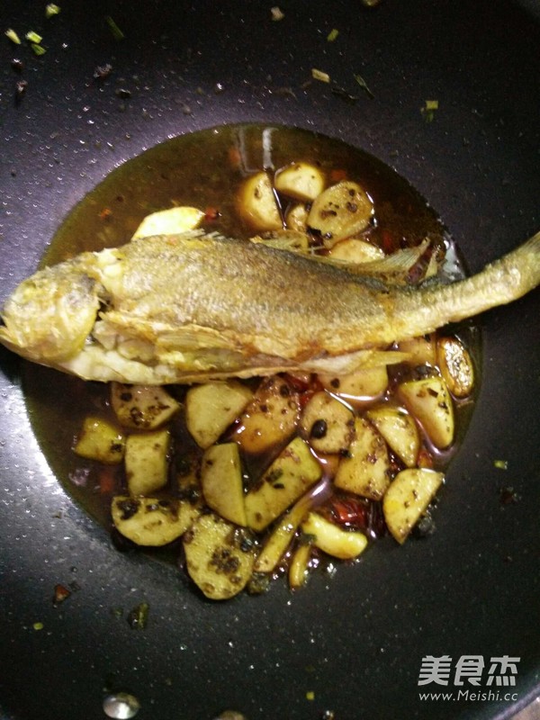 Small Taro Yellow Croaker recipe