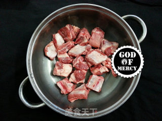 Home-cooked Flavors that You Never Get Tired of = Excellent and Delicious Dry-pot Garlic Pork Ribs in The Cold Winter recipe