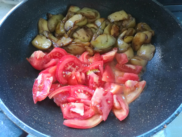 Grilled Eggplant with Tomatoes recipe