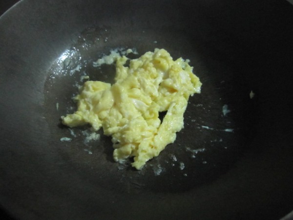 Scrambled Eggs with Spinach Sausage recipe