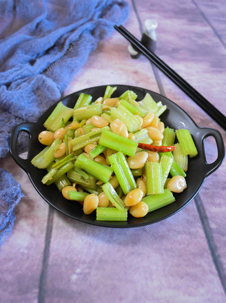 Celery Stir-fried Ginkgo