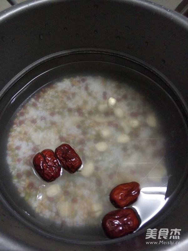 Eight Treasure Congee with Red Dates and Lotus Seeds recipe
