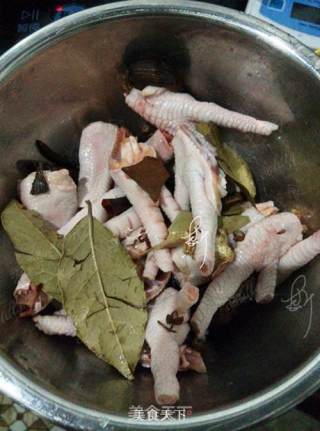 Homemade Safe Pickled Chicken Feet recipe