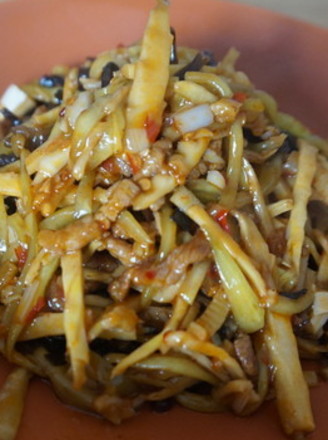 Ching Ming Spring Bamboo Shoots Fish-flavored Pork Shreds recipe