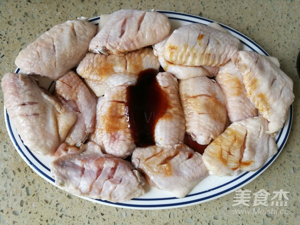Grilled Chicken Wings with Black Pepper recipe
