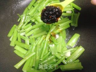 Stir-fried Water Spinach recipe