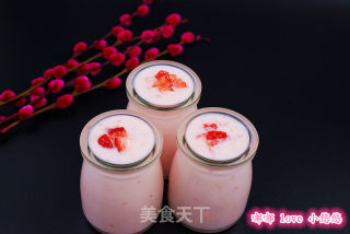 Homemade Strawberry Yogurt recipe