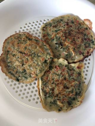 Dandelion Egg Pancakes recipe