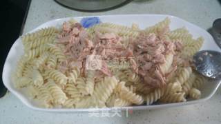 Tuna and Black Pepper Spiral Noodles recipe