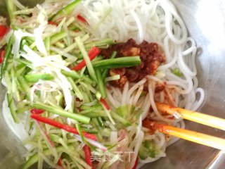 Spicy Cold Rice Noodles recipe