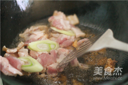 Daylily Roasted Pork Belly recipe