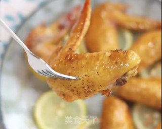 Grilled Chicken Wings with Honey Sauce recipe