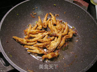 Scallion Chicken Feet recipe