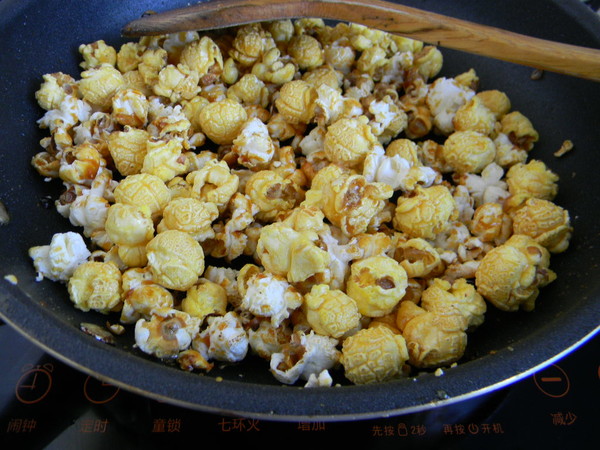 Crispy Caramel Popcorn recipe