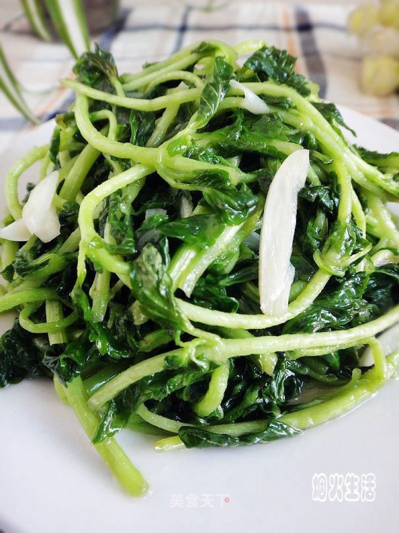 Stir-fried Water Coriander recipe