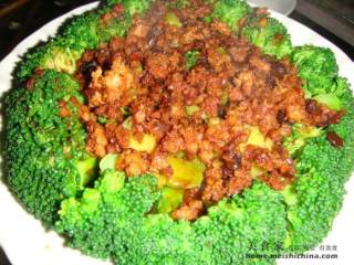 Broccoli Meat Sauce recipe