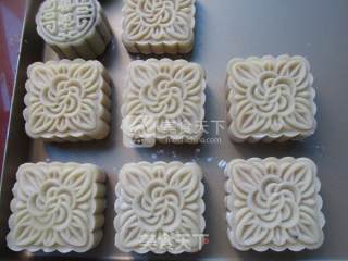 Orange Lotus Seed Paste Mooncakes recipe