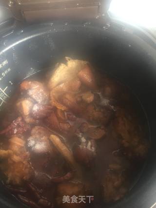 Soy Stewed Trotter recipe