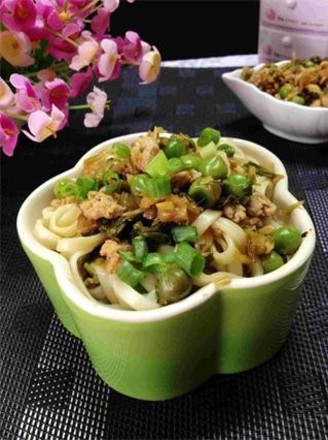 Minced Pork Noodles with Pickled Vegetables recipe
