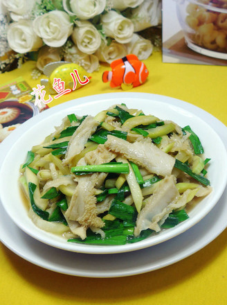 Stir-fried Beef Tripe with Leek and Blooming Night