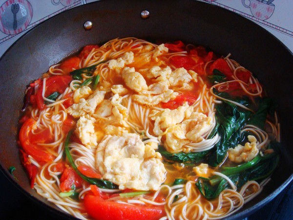 Tomato and Egg Noodles recipe