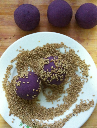 Purple Temptation-purple Sweet Potato Sesame Ball recipe