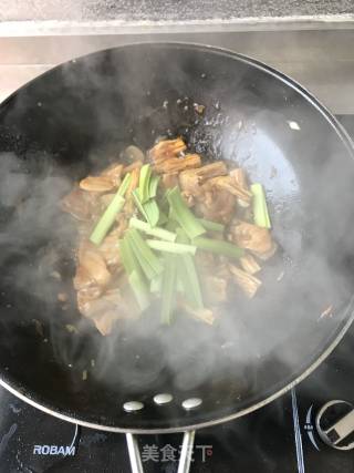 Braised Pork Belly with Yuba recipe