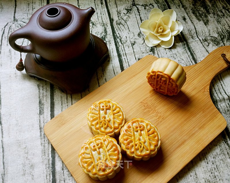 Mooncakes with Flowers Filling recipe