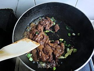 Stir-fried Pork Liver with Celery - Nourishing Liver in Spring recipe