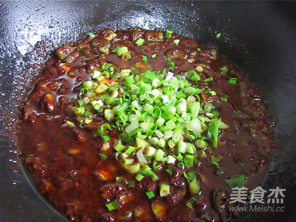 Mushroom Broad Bean Sauce recipe