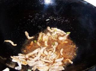 Thousand Slices of Shredded Pork with Fried Leeks recipe