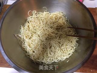 Steamed Noodles with Beef and Beans recipe