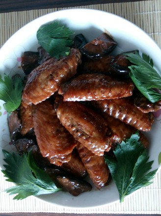 Fried Chicken Wings with Fermented Bean Curd and Shiitake Mushrooms