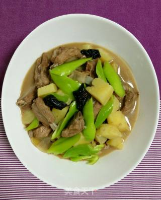 Stewed Pork Ribs with Potatoes recipe