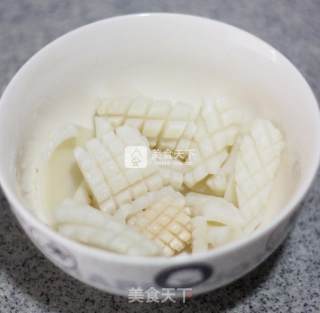 How to Steam A Tender and Beautiful Custard--fresh Squid and Hibiscus Egg recipe