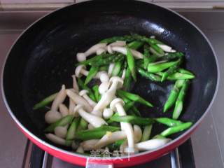 Asparagus and White Mushroom recipe