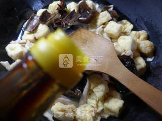 Braised Bamboo Shoots with Black Fungus and Small Oil Tofu recipe