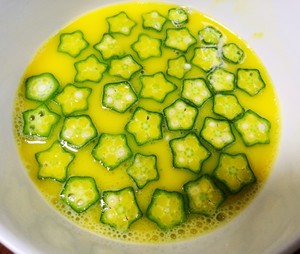 Conquer You with Face Value ~ Okra Steamed Egg recipe