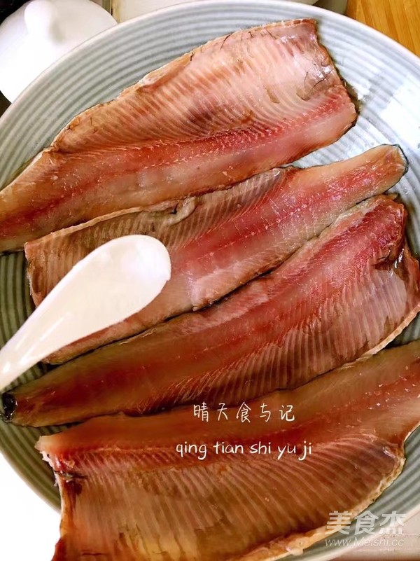 Simple and Delicious Fried Mackerel! recipe