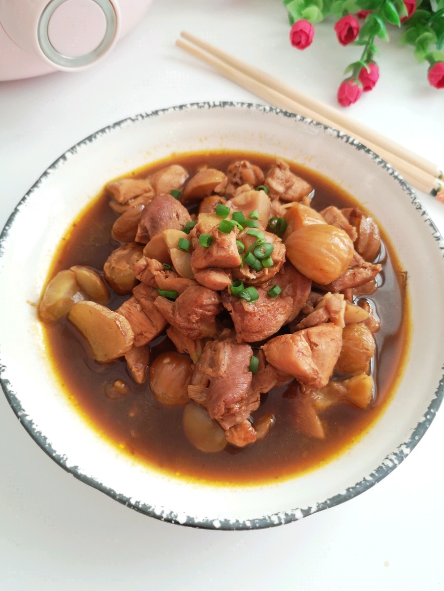 Super Simple and Delicious Chestnut Yellow Stewed Chicken, The Family Makes Every Week