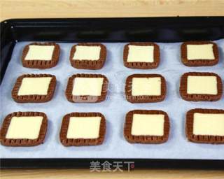 The Practice of Modeling Biscuits (lion Biscuits) recipe