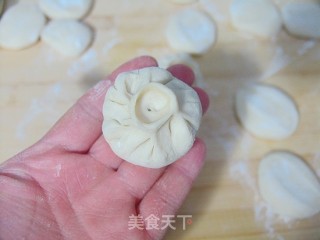 Buns with Flowers-beef-flavored Soft Buns recipe