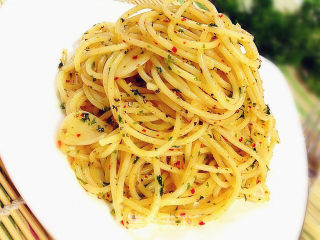 Stir-fried Spaghetti with Garlic Pepper recipe